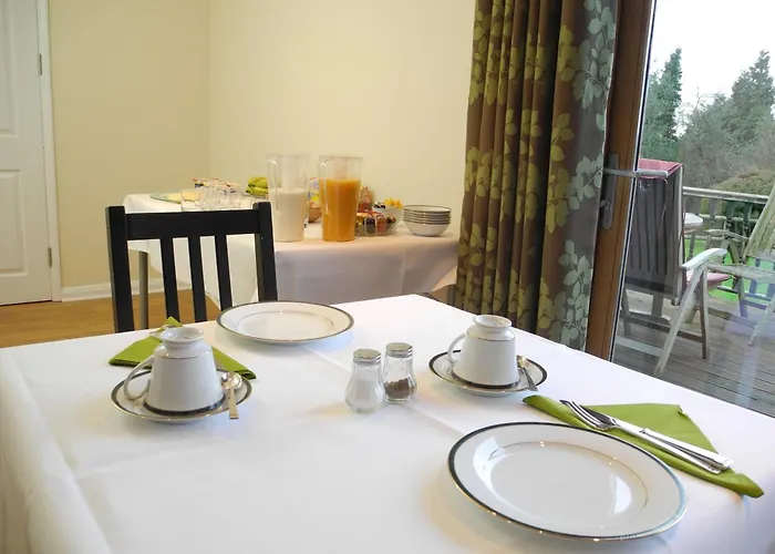 Oakside Lodge Guest House